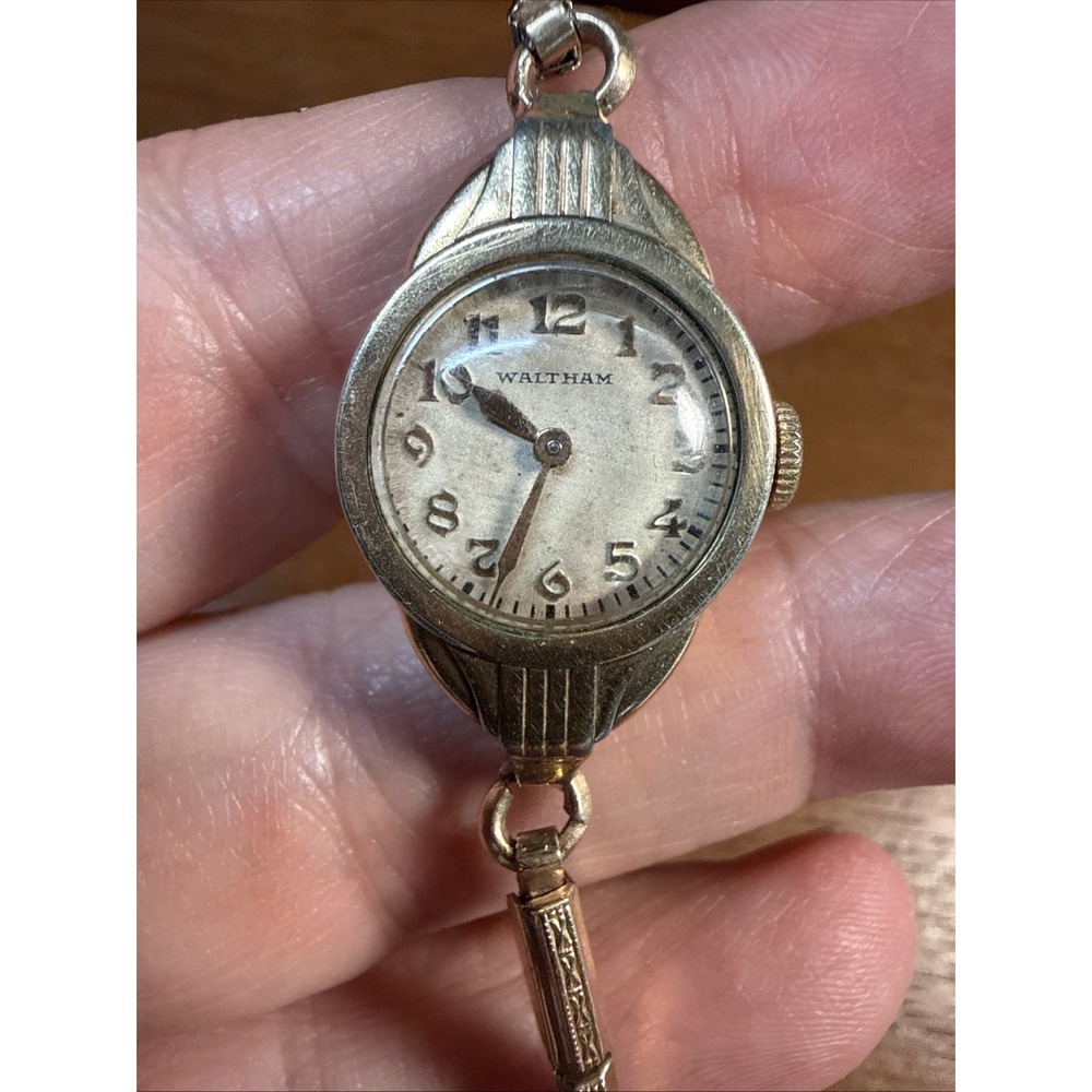 Vintage Waltham Ladies 10K Rolled Gold Wrist Watch Running